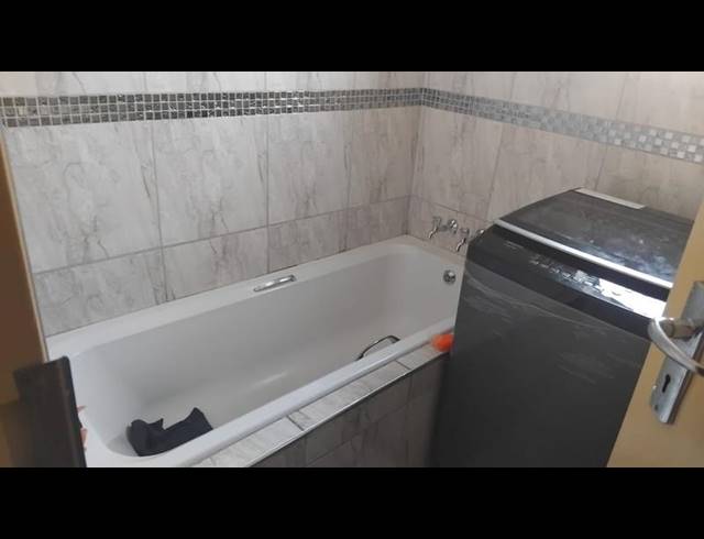 3 BEDROOM PROPERTY TO RENT IN PALM SPRINGS